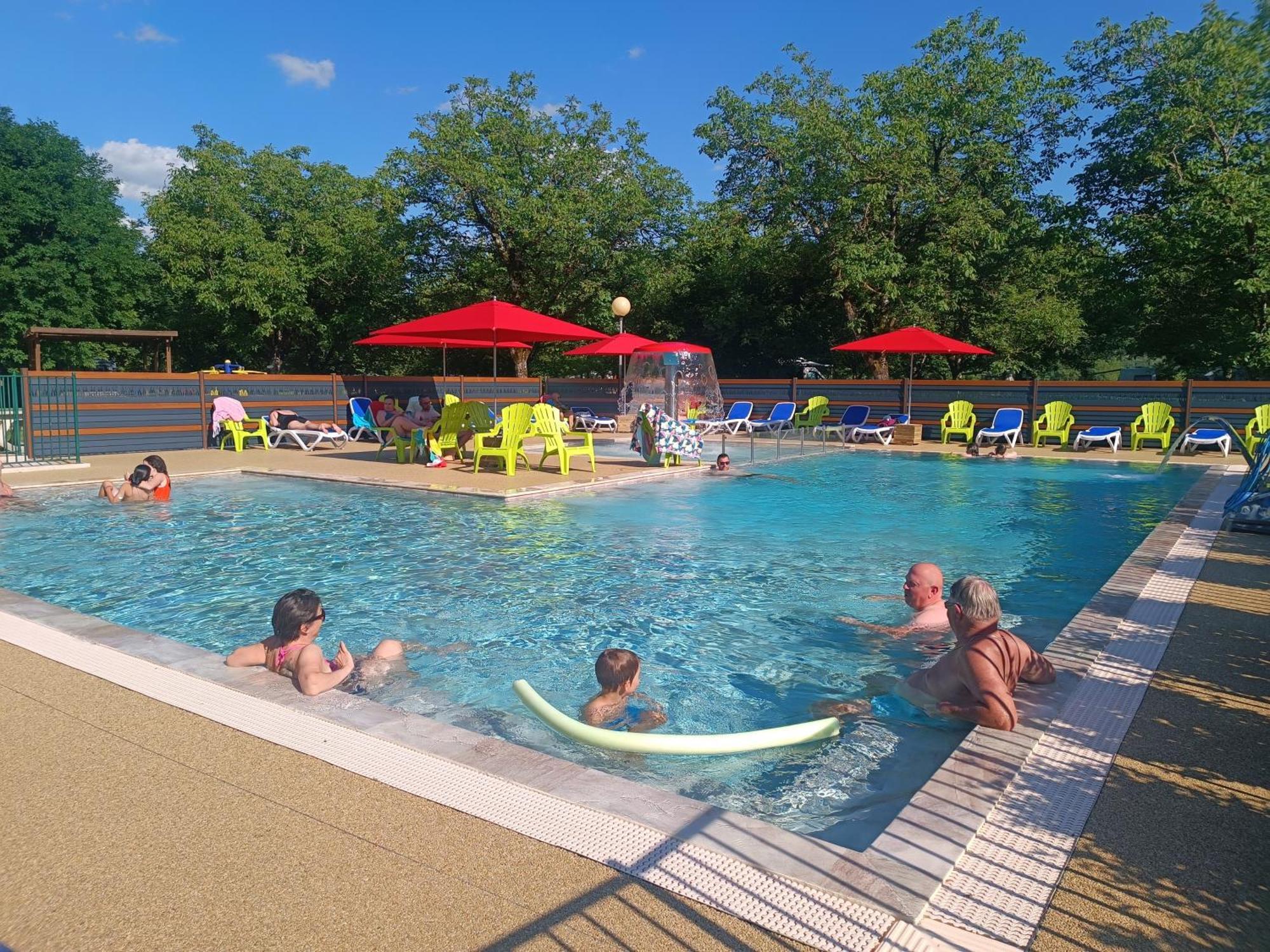 Camping La Plage Lot Vallee De La Dordogne Rocamadour 美约尼 外观 照片